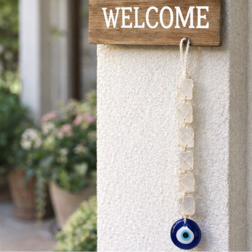 Selenite and eveil eye hanger to protect against negativity