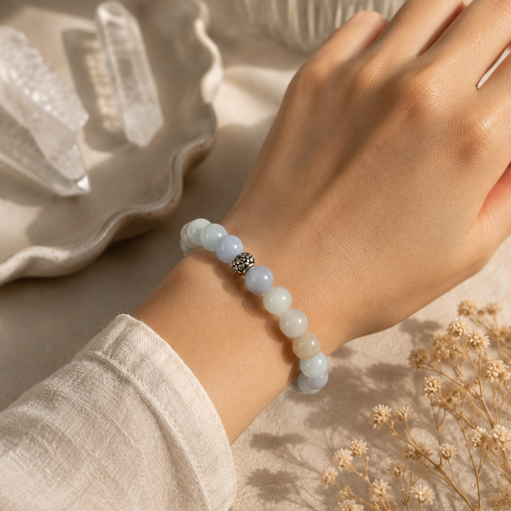 Aquamarine Bracelet for clear expression