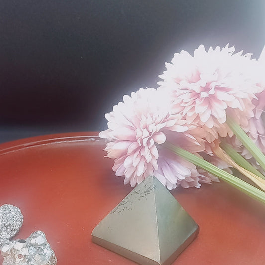 Pyrite pyramid for prosperity